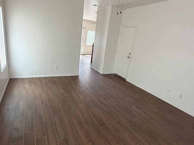 9486 Oro Bullion St — Photo 5