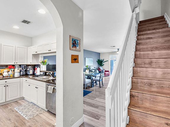 5th image of 2602 SW 82nd Avenue