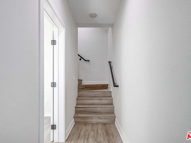 624 W 83rd St #1/2 — Photo 2