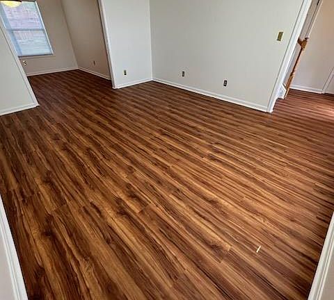 5th image of 10817 Silvermoon Ct