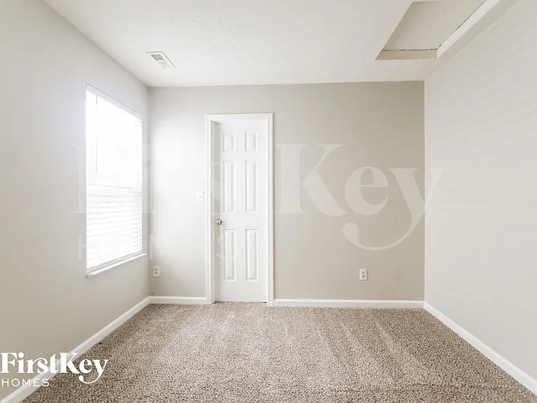 8051 Little River Ln — Photo 13