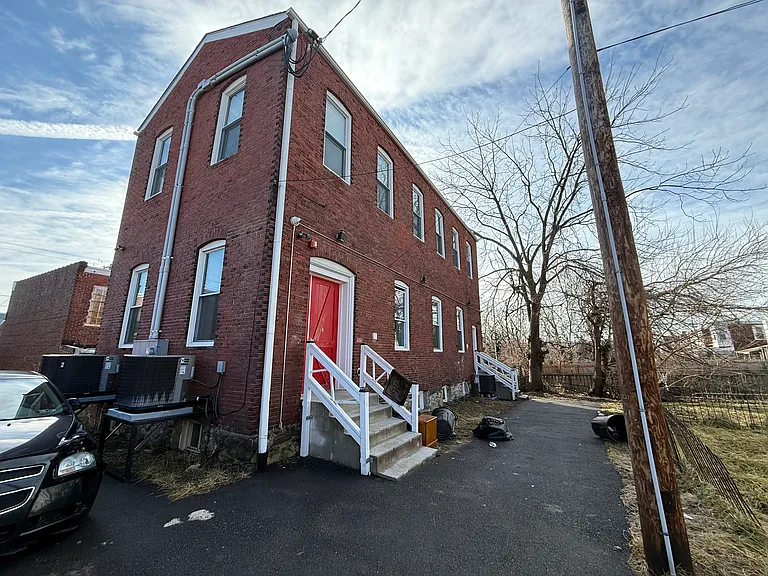 537 N 64th St #1 — Photo 22