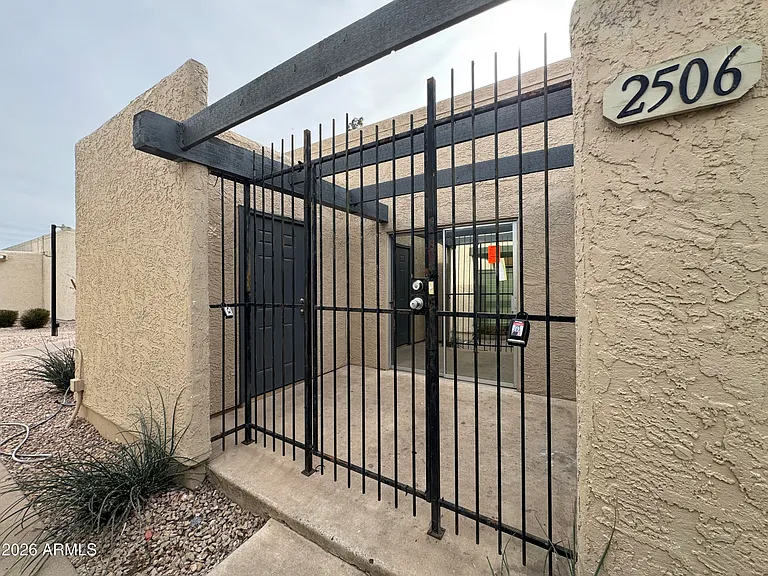 2506 E 5th Pl — Photo 16