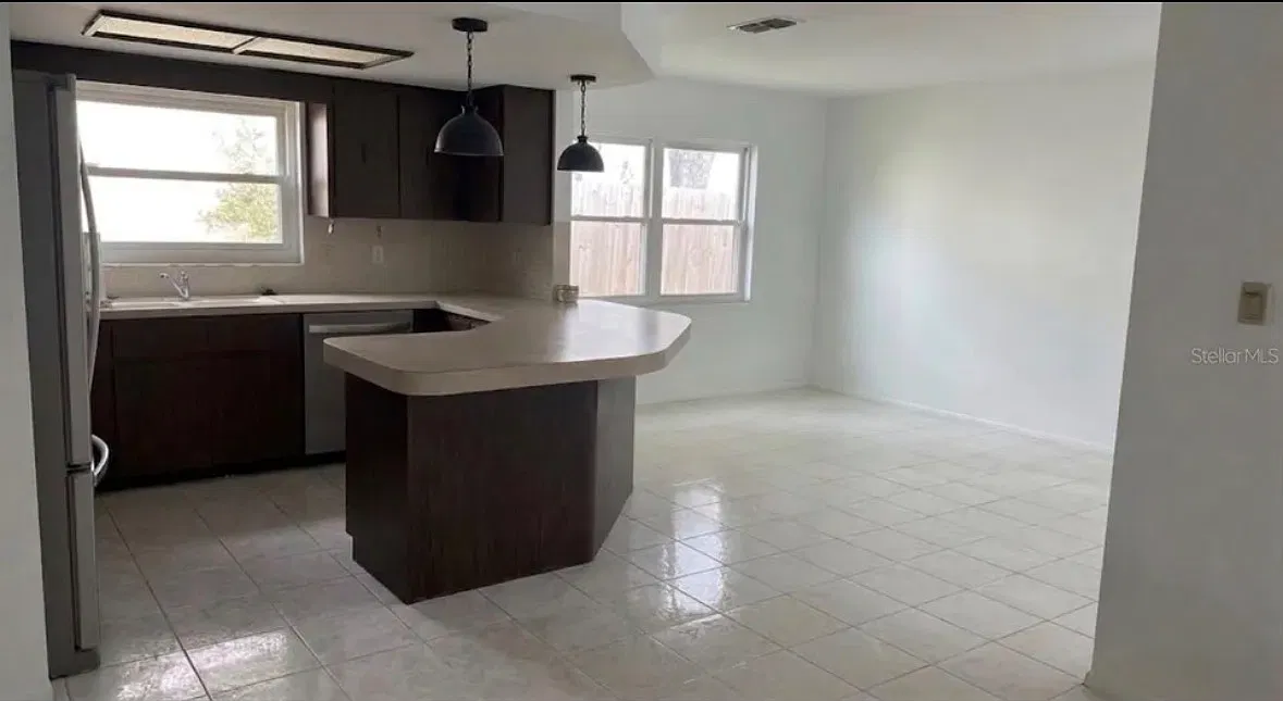 3 bed, 1622 sqft, $2,500 — Photo 4