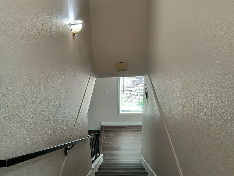6805 Castillo Ct — Photo 17