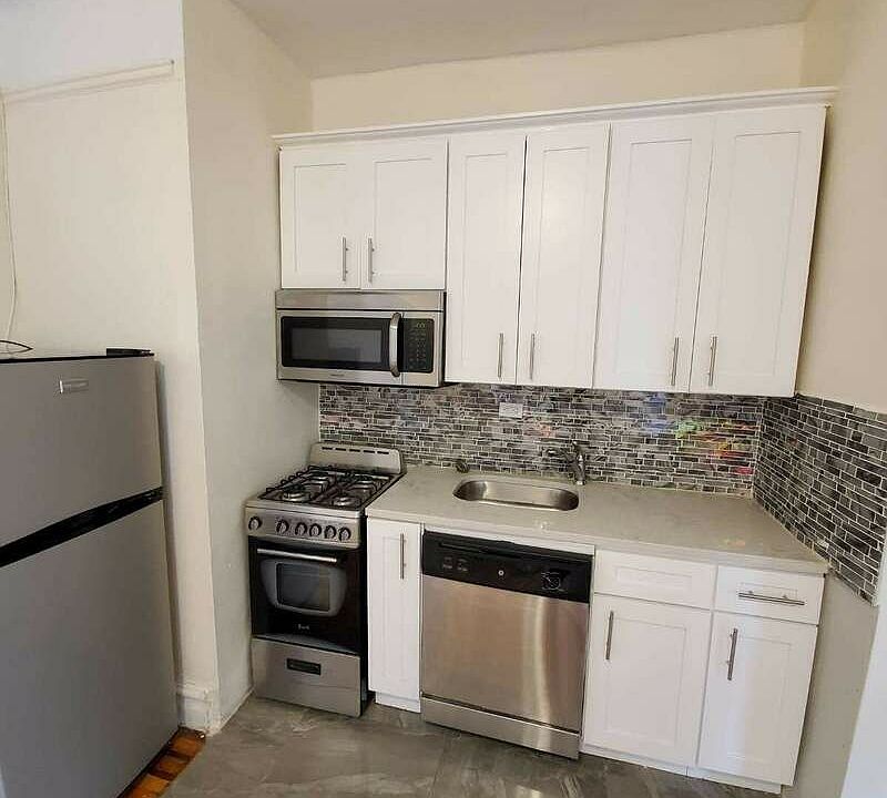 1st image of 991 Carroll St #8B