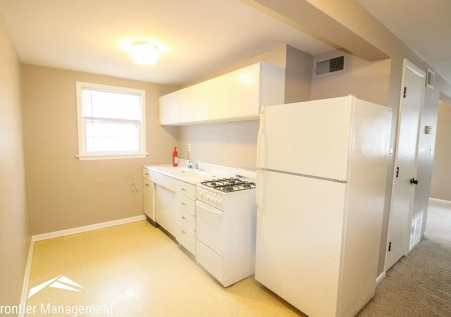 2103 Green — Photo 4