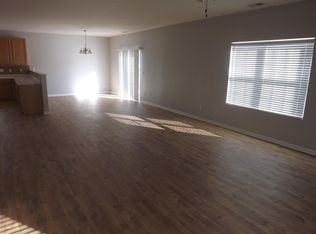 2072 Lauren Woods Dr, Winston Salem, NC 27127
