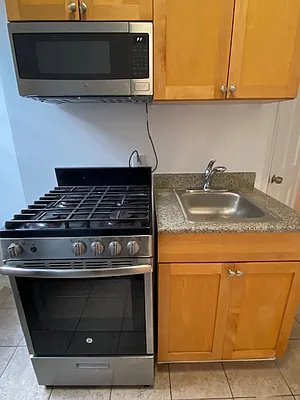 Rented by Beekman Street Realty | media 22