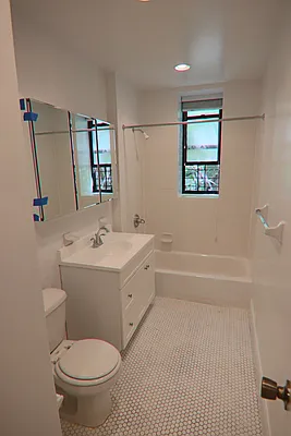 Rented by PMG Real Estate  | media 25