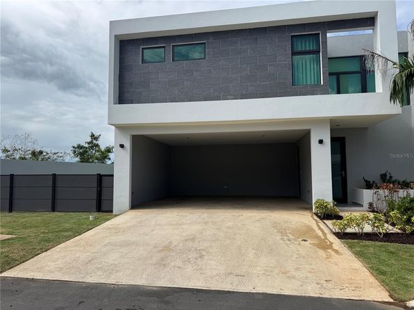 The Villas At Rio #96, Bayamon, PR 00959