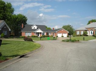 7602 Garden View Ct, Louisville, KY 40220