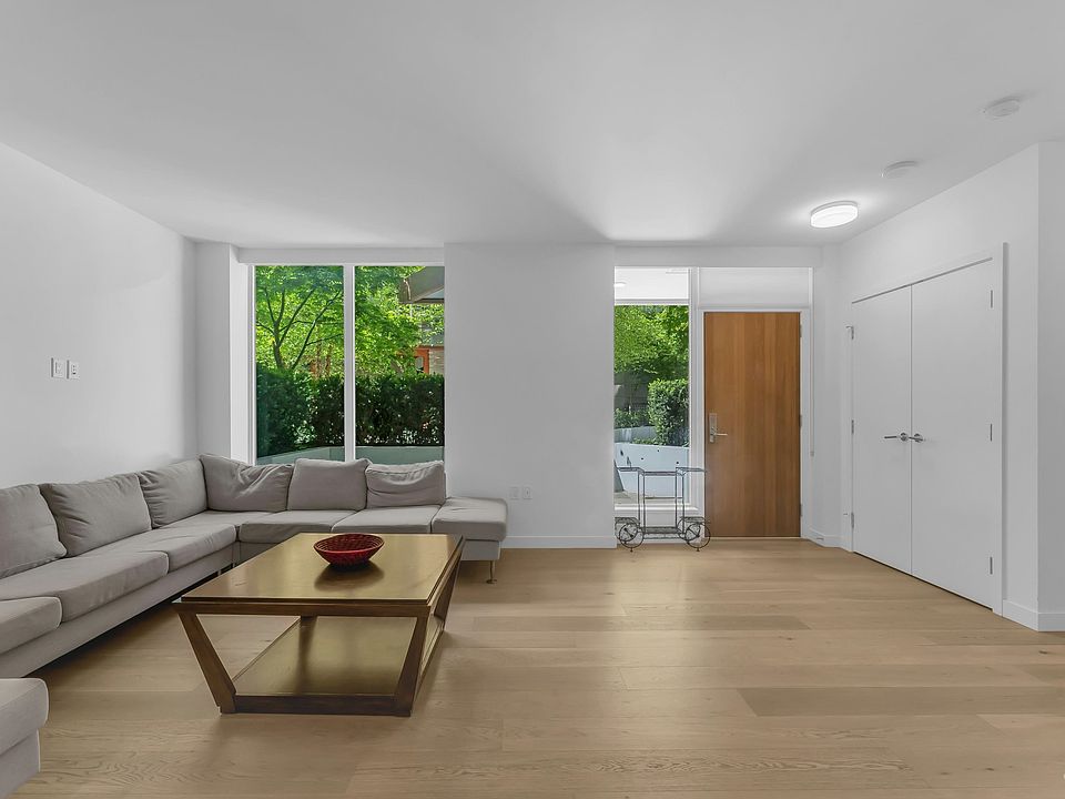 1st image of 1439 George St #Townhouse 8