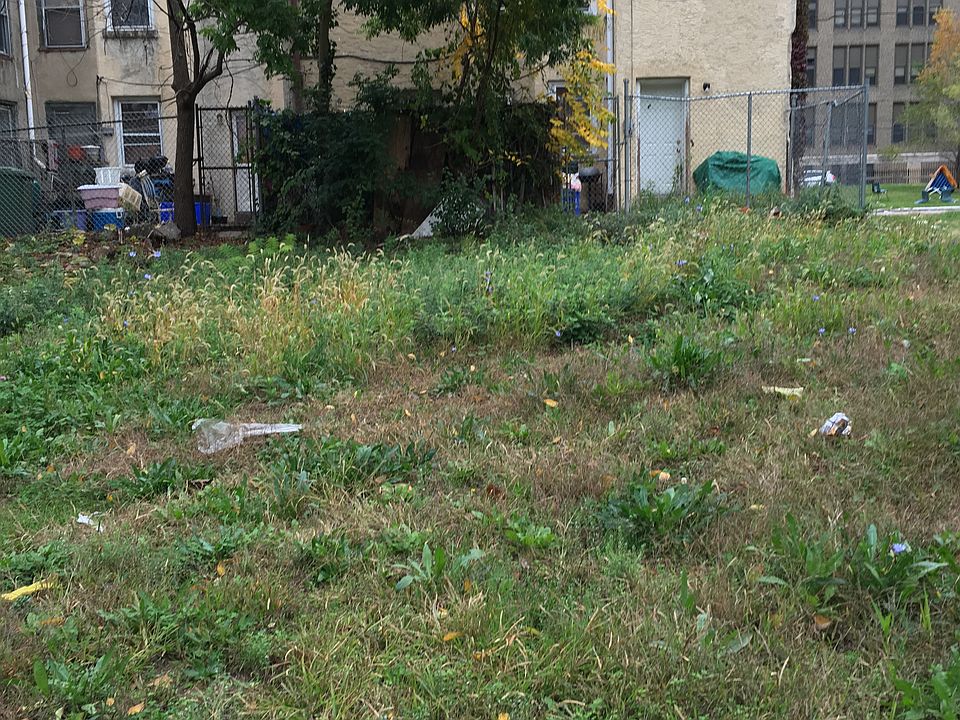 2nd image of 2341 Harlan St