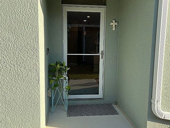 2nd image of 7546 W Lenox Cir