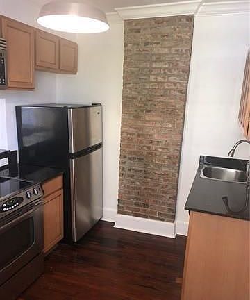 3rd image of 1200 Austerlitz St Unit 1200