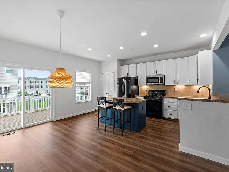 110 Topaz Dr — Photo 15