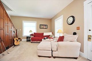 3rd image of 46 Latta St