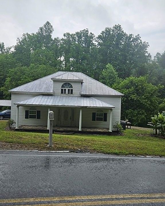 1st image of 211 Caney Creek Rd