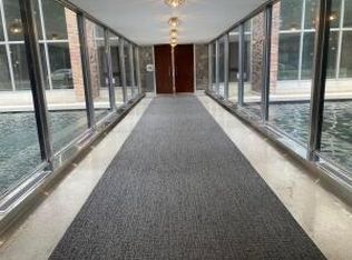 1000 Urlin Ave APT 1602, Grandview, OH 43212