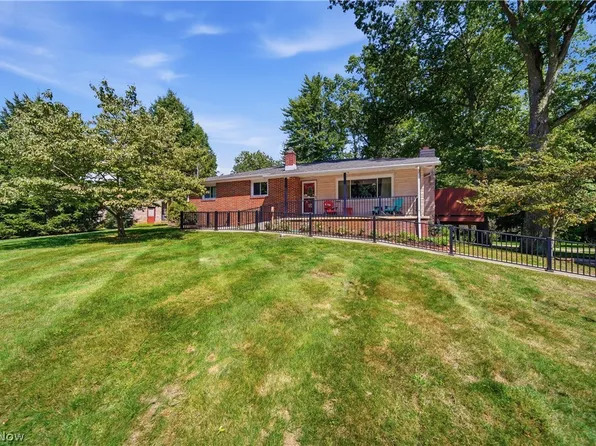 5153 Sheaters Dr, North Canton, OH 44720