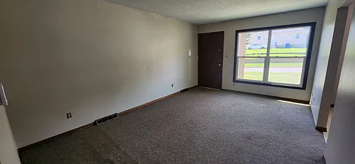 103 Loomis Ave Photo 1