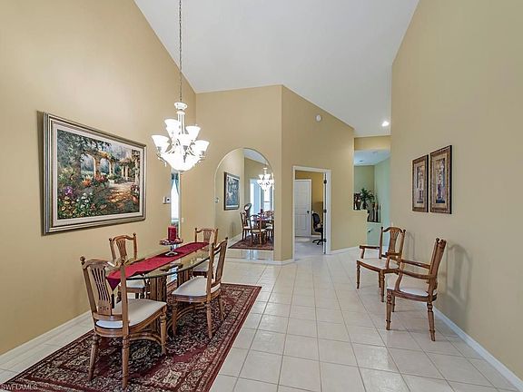 3rd image of 8265 Danbury Blvd APT 204