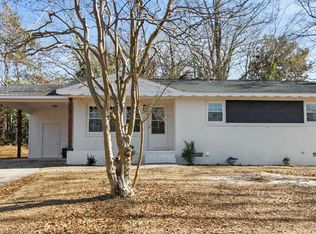 425 Lansdowne Rd, Fayetteville, NC 28314