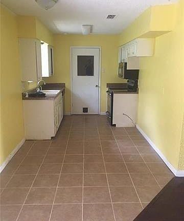 4th image of 426 Clary Dr