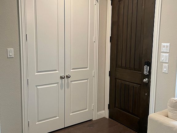 Front entry and spacious closet