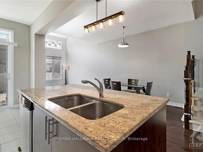 428 Arncliffe Ave — Photo 9