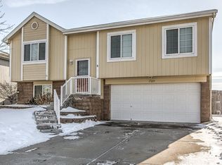 17219 Taylor St, Omaha, NE 68116