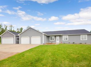 1041 108th Ave, Plainwell, MI 49080