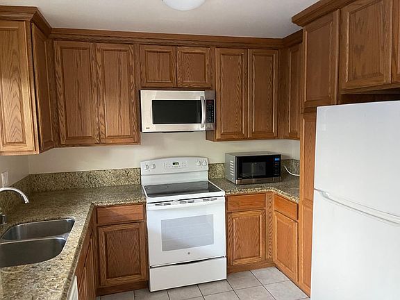 5th image of 1423 Regent St APT 2
