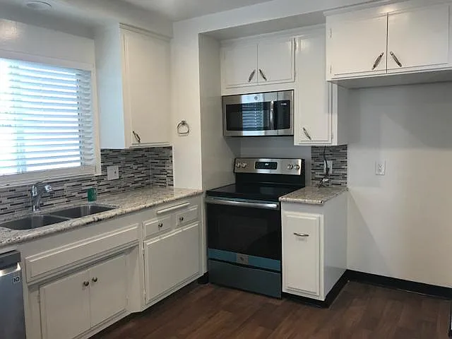 7515 McConnell Ave — Photo 3