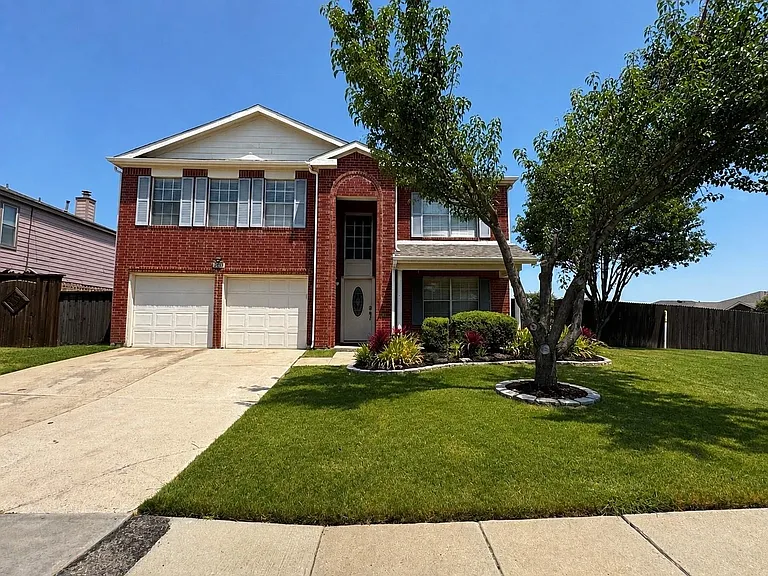 2453 Breanna Way — Photo 1
