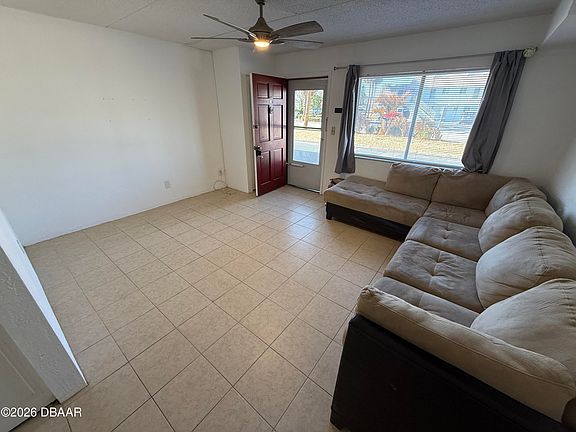 4th image of 60 Vining Ct APT 4
