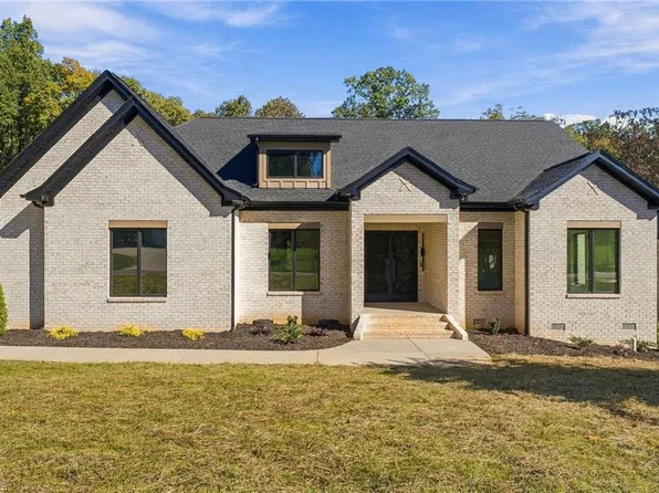 132 Glen Brooke Ln, King 27021
