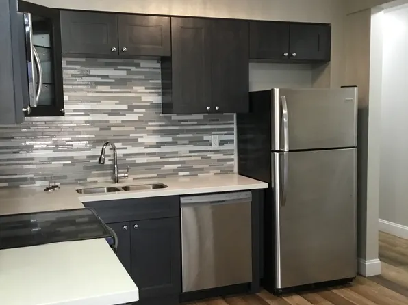 9 Quebec St #302, Oshawa, ON L1H 2K3