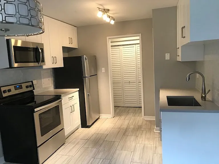 2349 W Jarvis Ave #GA — Photo 2