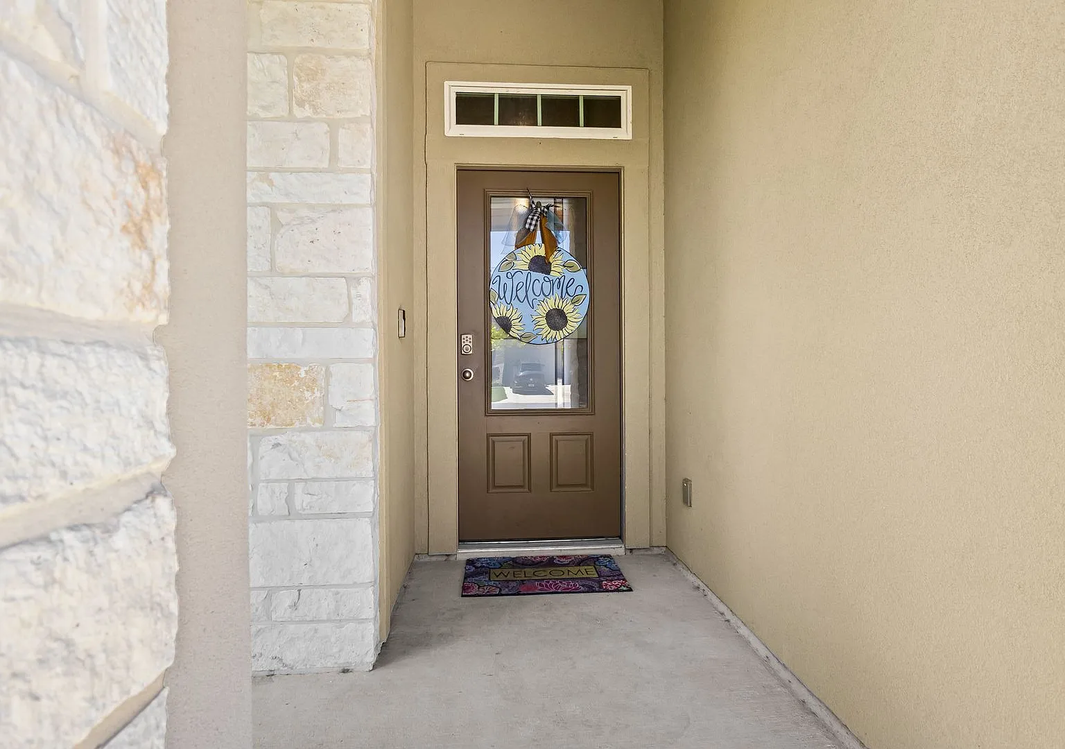 4 Bedroom/2.5 Bath Valley Ranch Subdivision — Photo 4