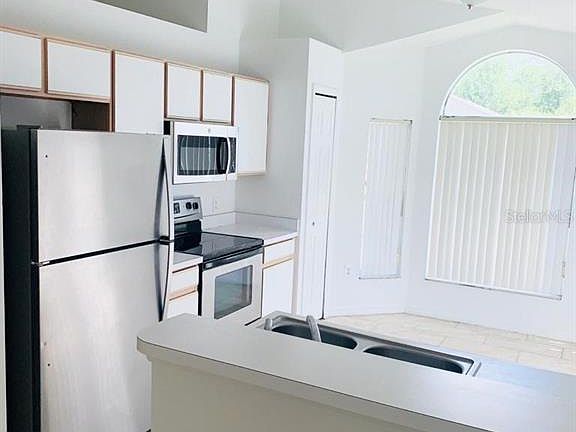 2nd image of 4953 Luna Negra Dr