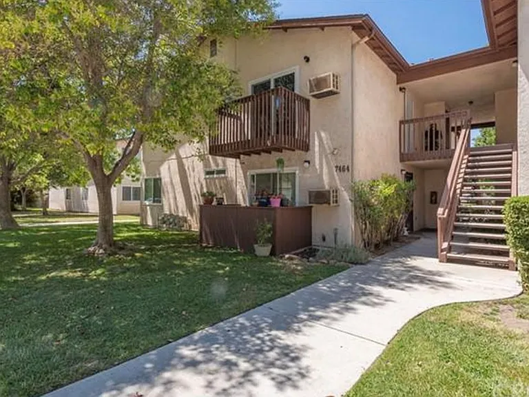7464 Santa Ysabel Ave #E — Photo 1