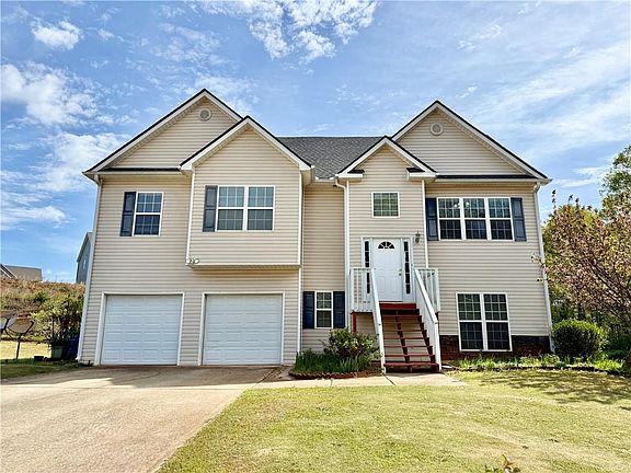 4th image of 469 Arlington Ln