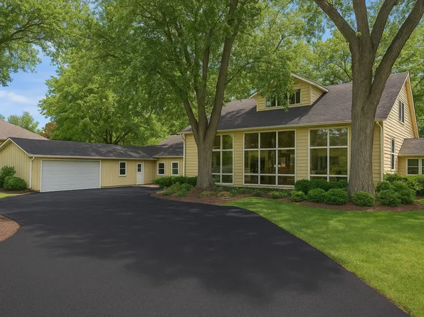 1917 South St, Geneva, IL 60134