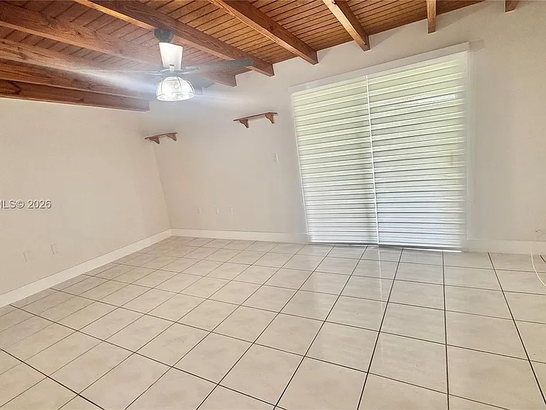11952 SW 37th Ter — Photo 7
