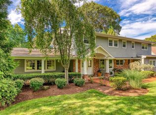 11 Tarleton Ln, Northport, NY 11768