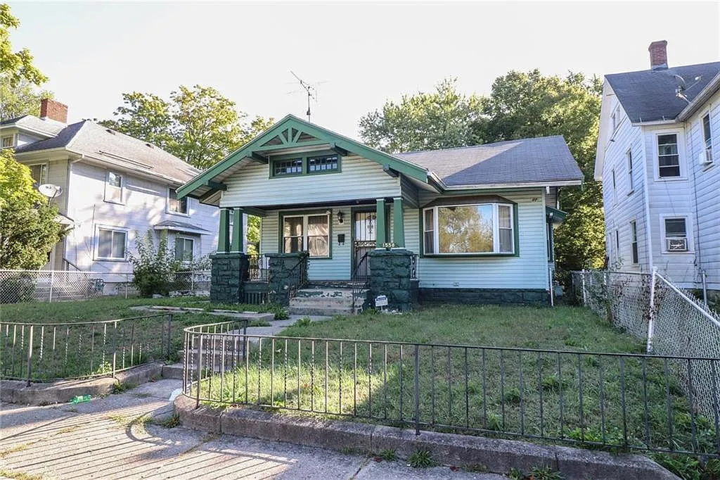 1558 Woodward Ave photo 1