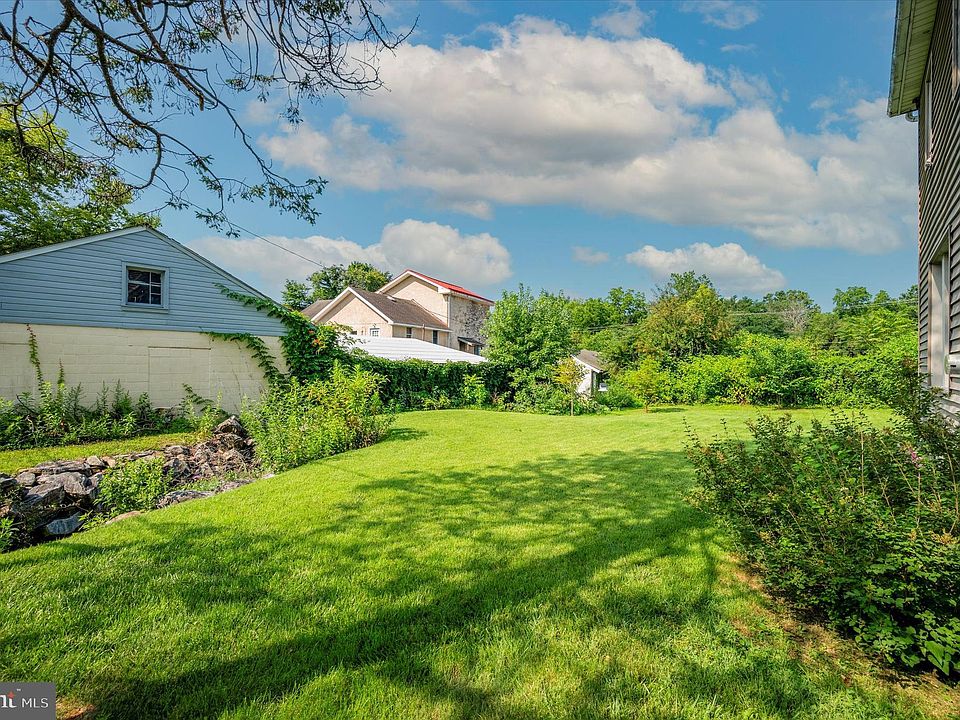 158 Amelia St, Mont Clare, PA 19453 Zillow