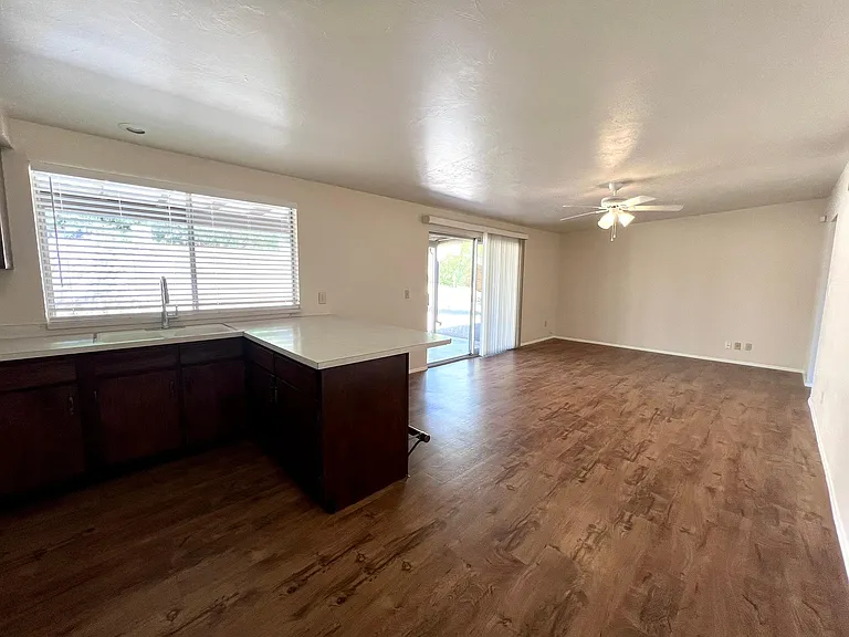 8655 E 24th Cir — Photo 10